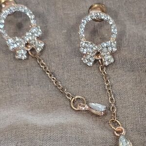 Bow & Wreath Hanging Earrings